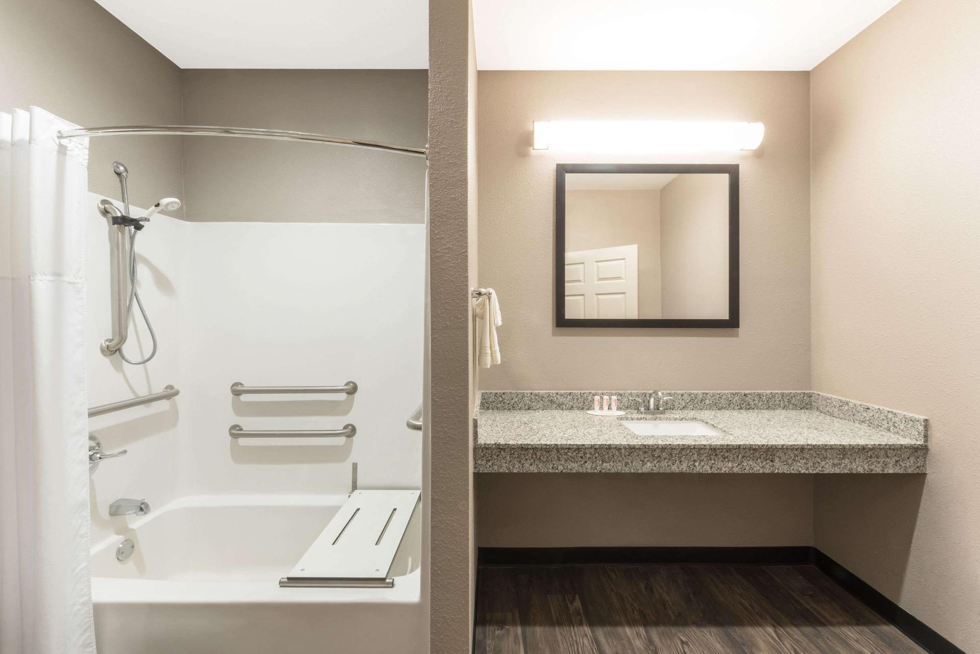 Super 8 By Wyndham Colorado City Extérieur photo