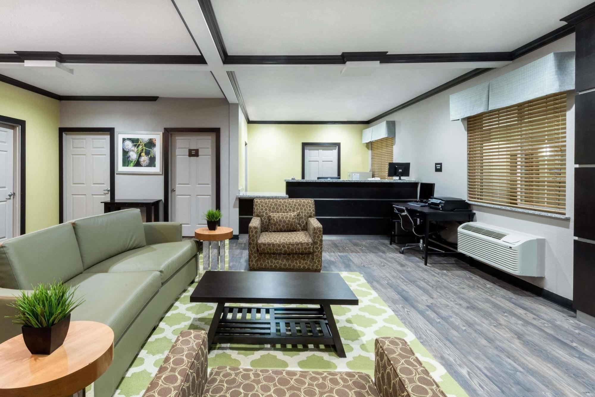 Super 8 By Wyndham Colorado City Extérieur photo
